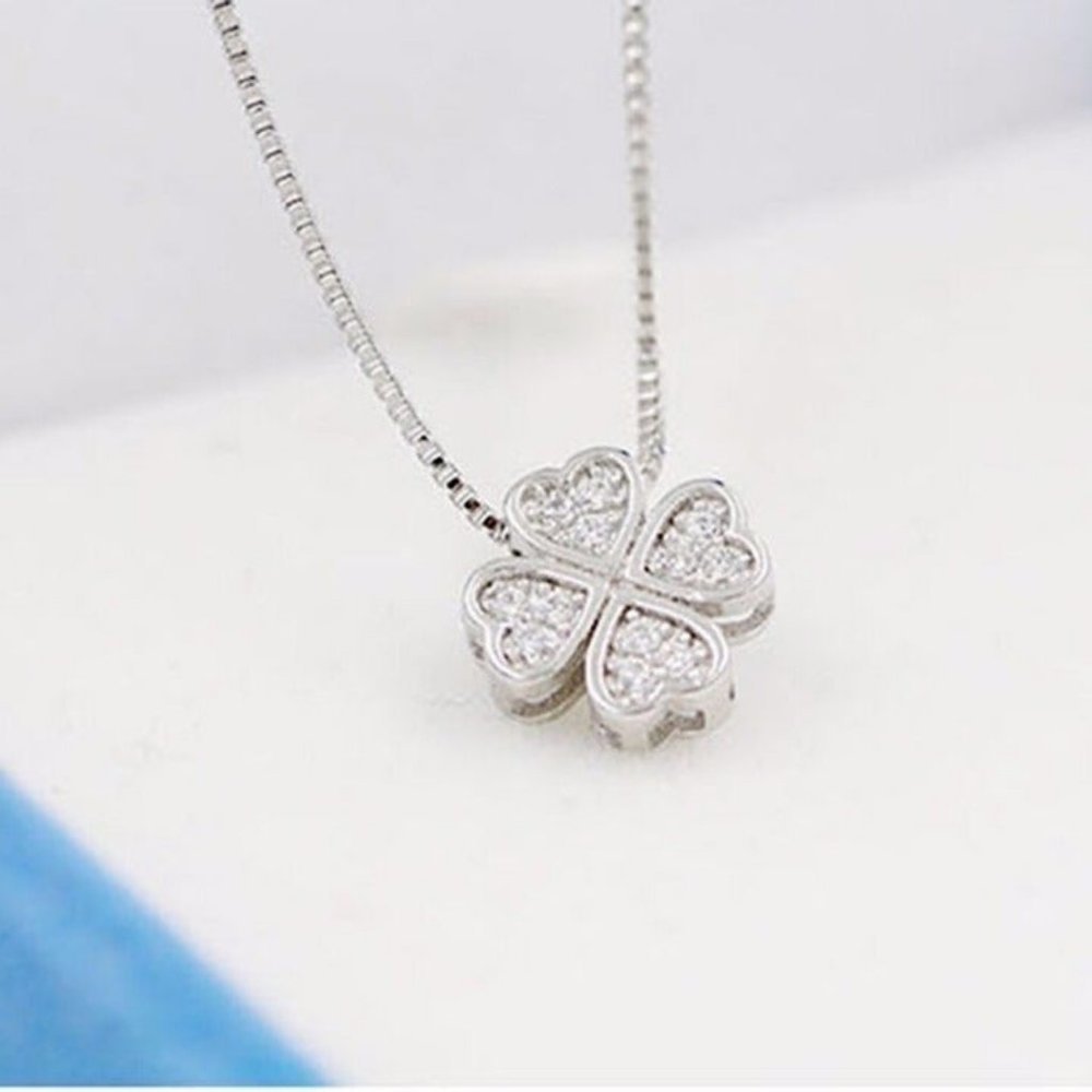 NEW 925 Sterling Silver Diamond Clover Necklace A